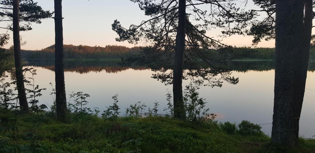 Cabin in the woods, Lolandsvannet near Kristiansand Vennesla Buitenkant foto